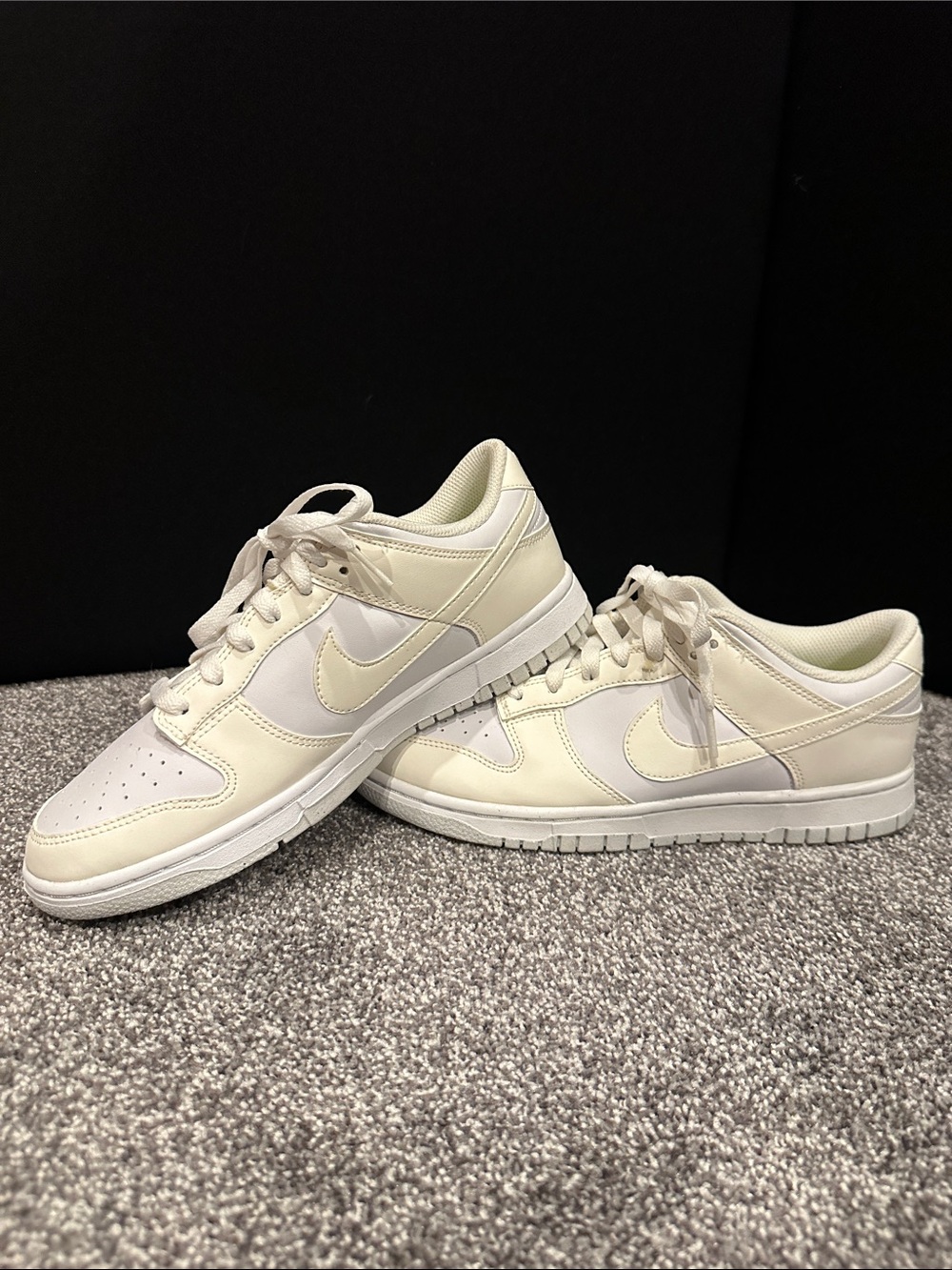 Nike Dunk Low Next Nature sneakers 
Cream and White